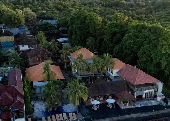 Paradise Palm And Dive Center トゥランベン