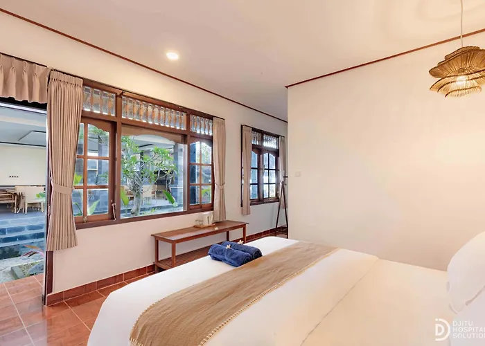 Paradise Palm And Dive Center 4* トゥランベン