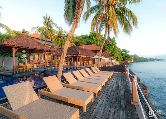 Paradise Palm And Dive Center 4* トゥランベン