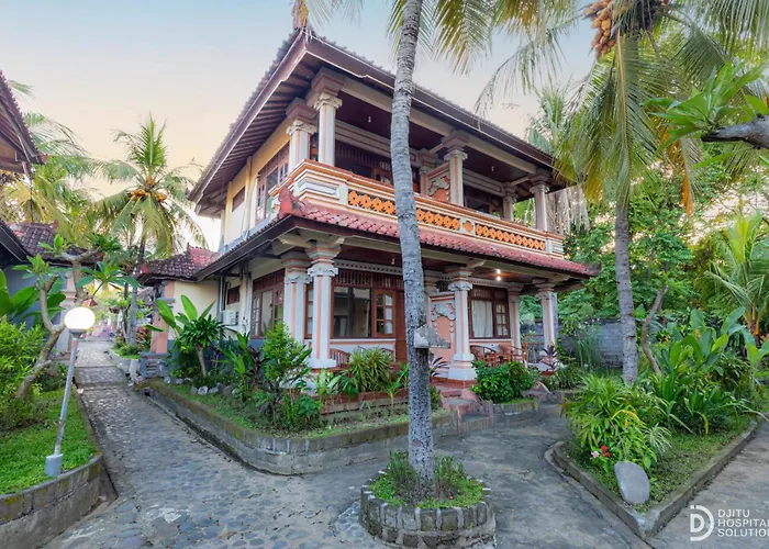ホリデーパーク Paradise Palm And Dive Center トゥランベン